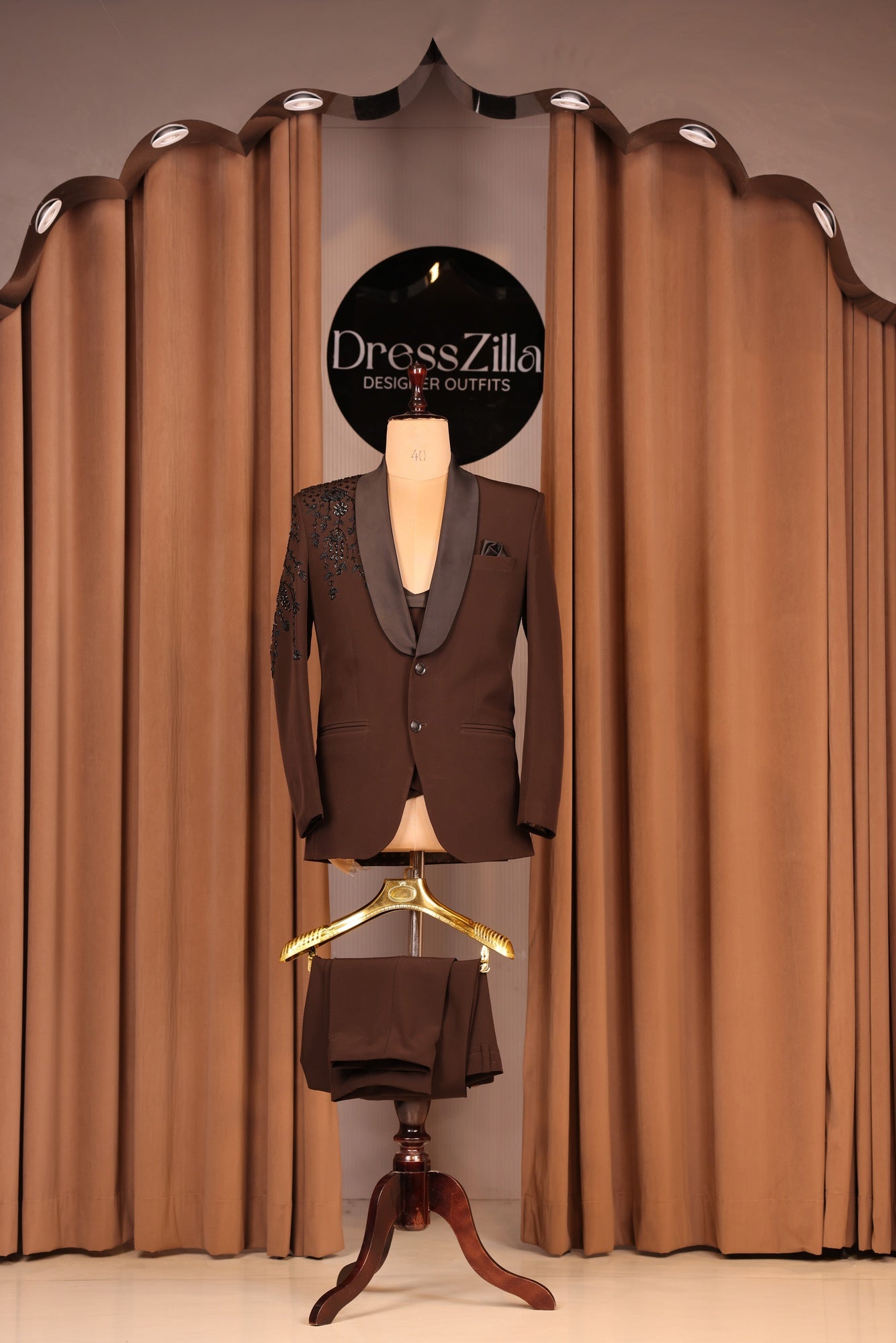 BROWN SAMEER TUXEDO