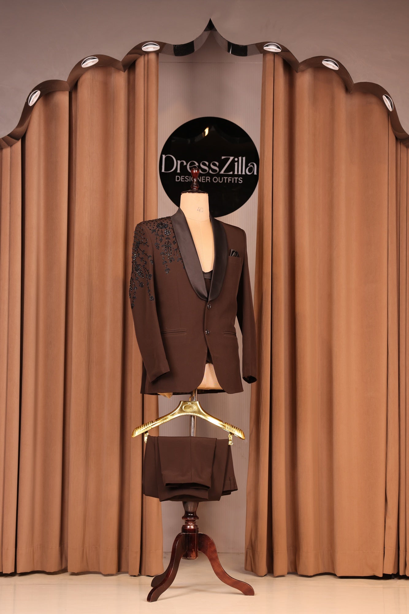 BROWN SAMEER TUXEDO