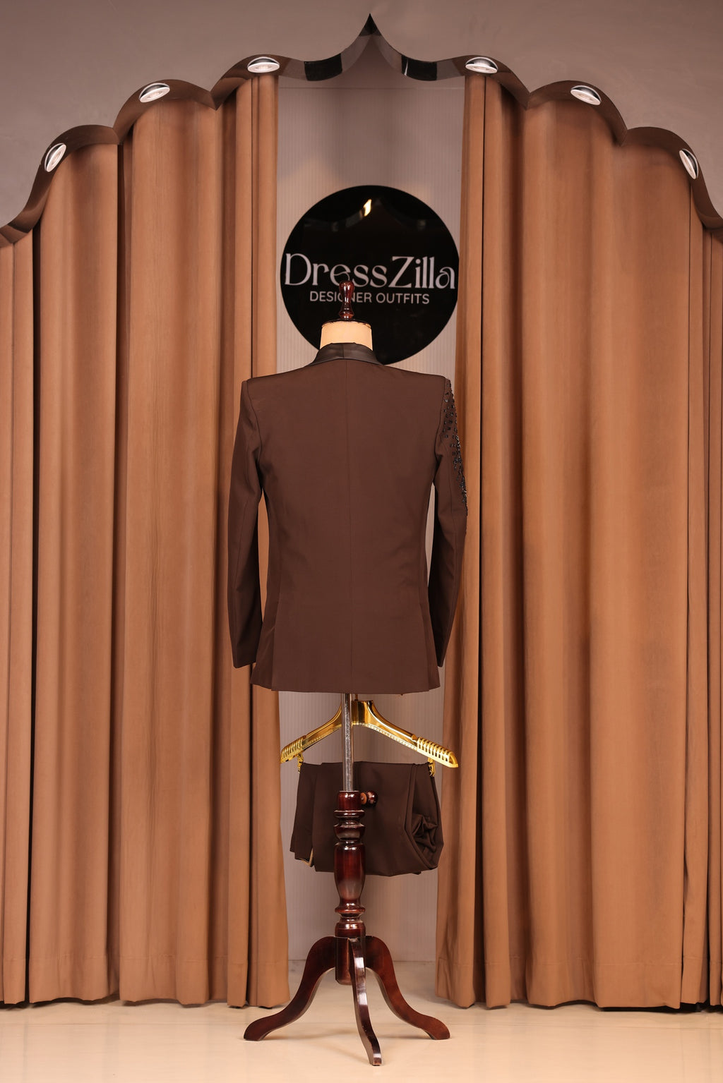 BROWN SAMEER TUXEDO