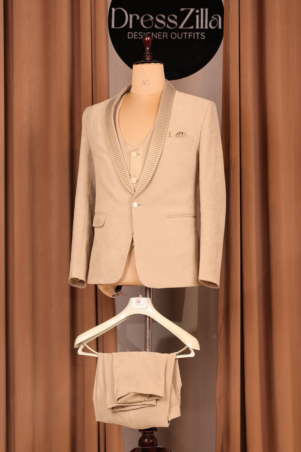 BEIGE VELVET TUXEDO