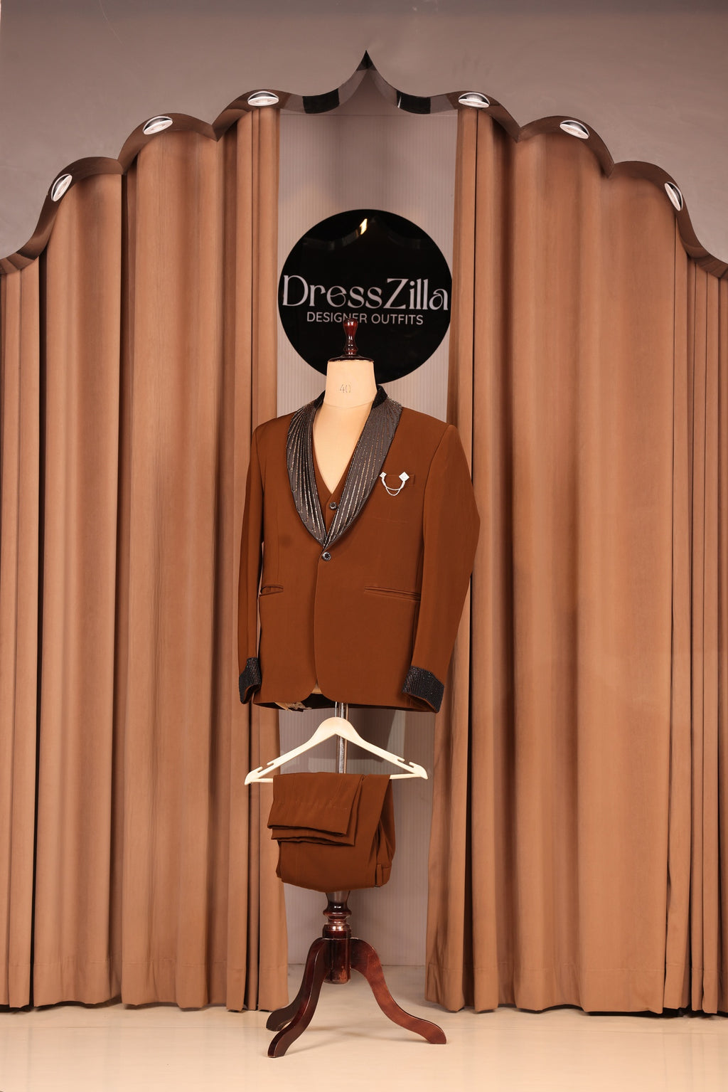 BROWN HANDWORK TUXEDO