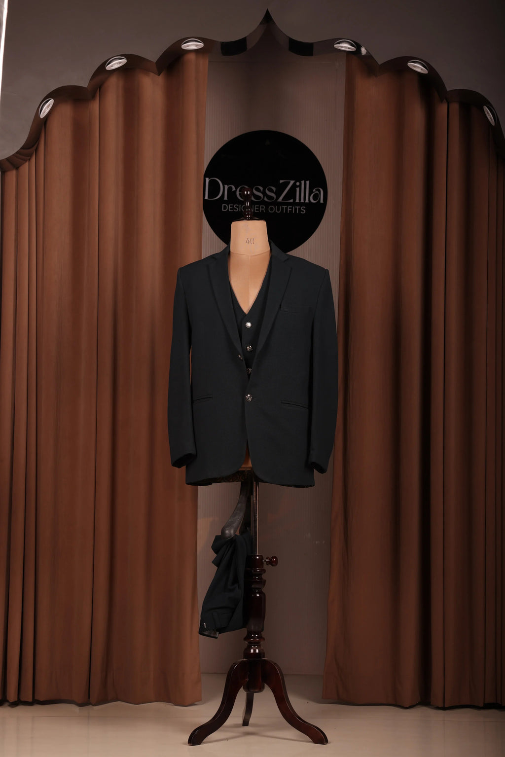 GREEN PLAIN TUXEDO