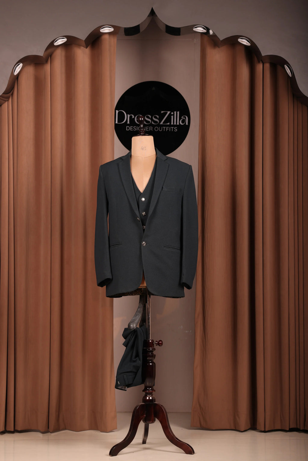 GREEN PLAIN TUXEDO