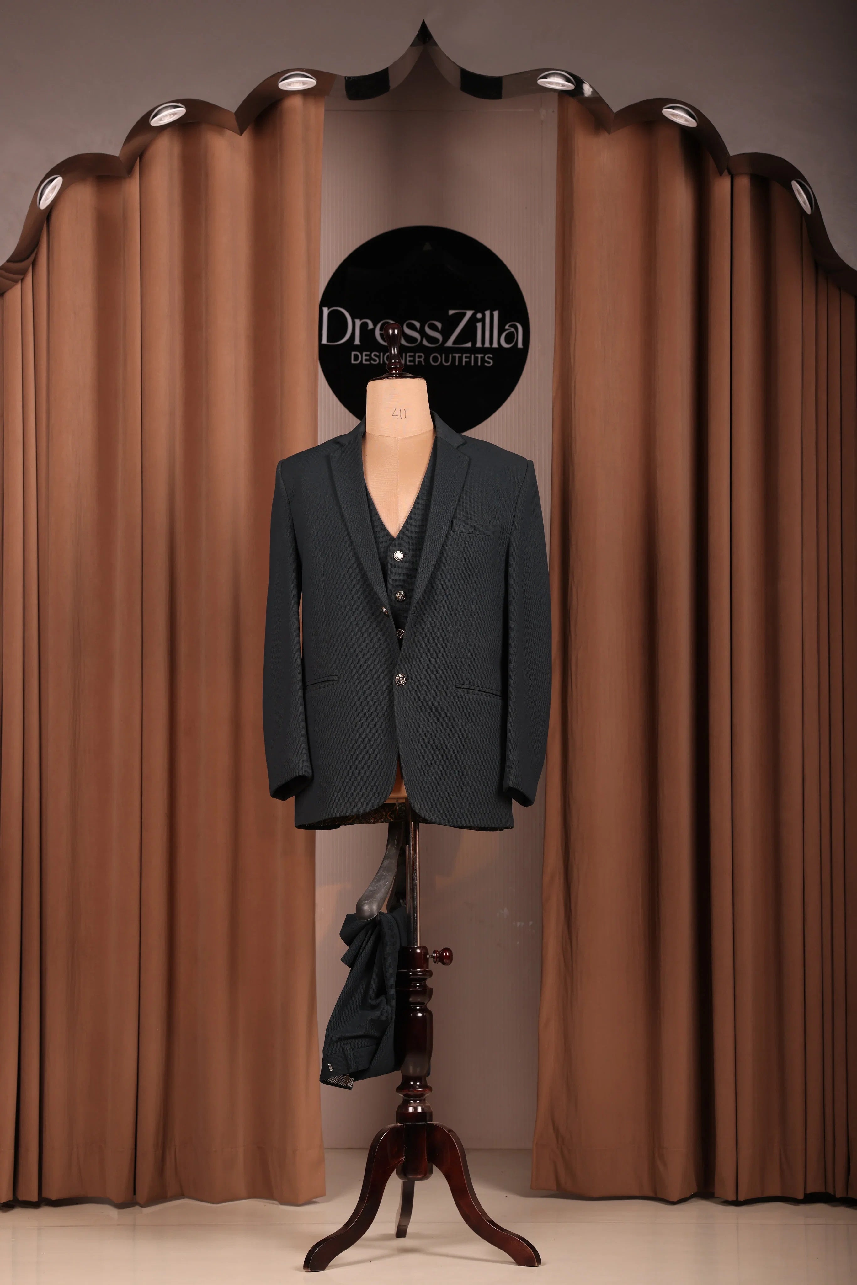 GREEN PLAIN TUXEDO