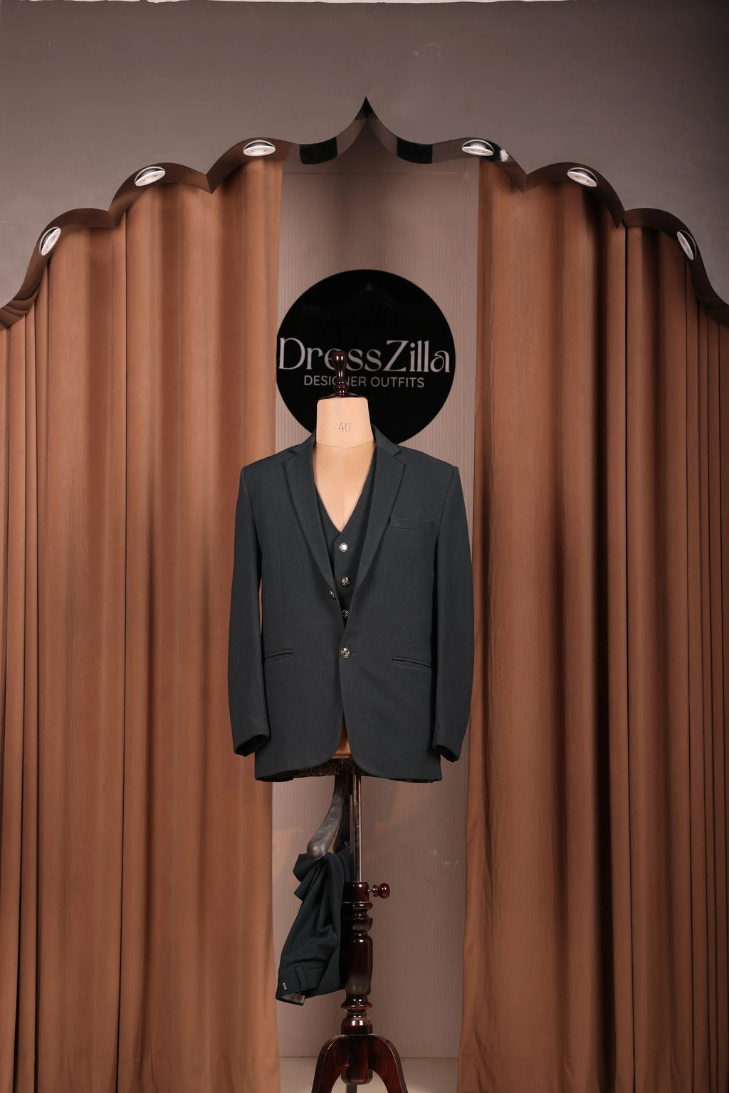 GREEN PLAIN TUXEDO
