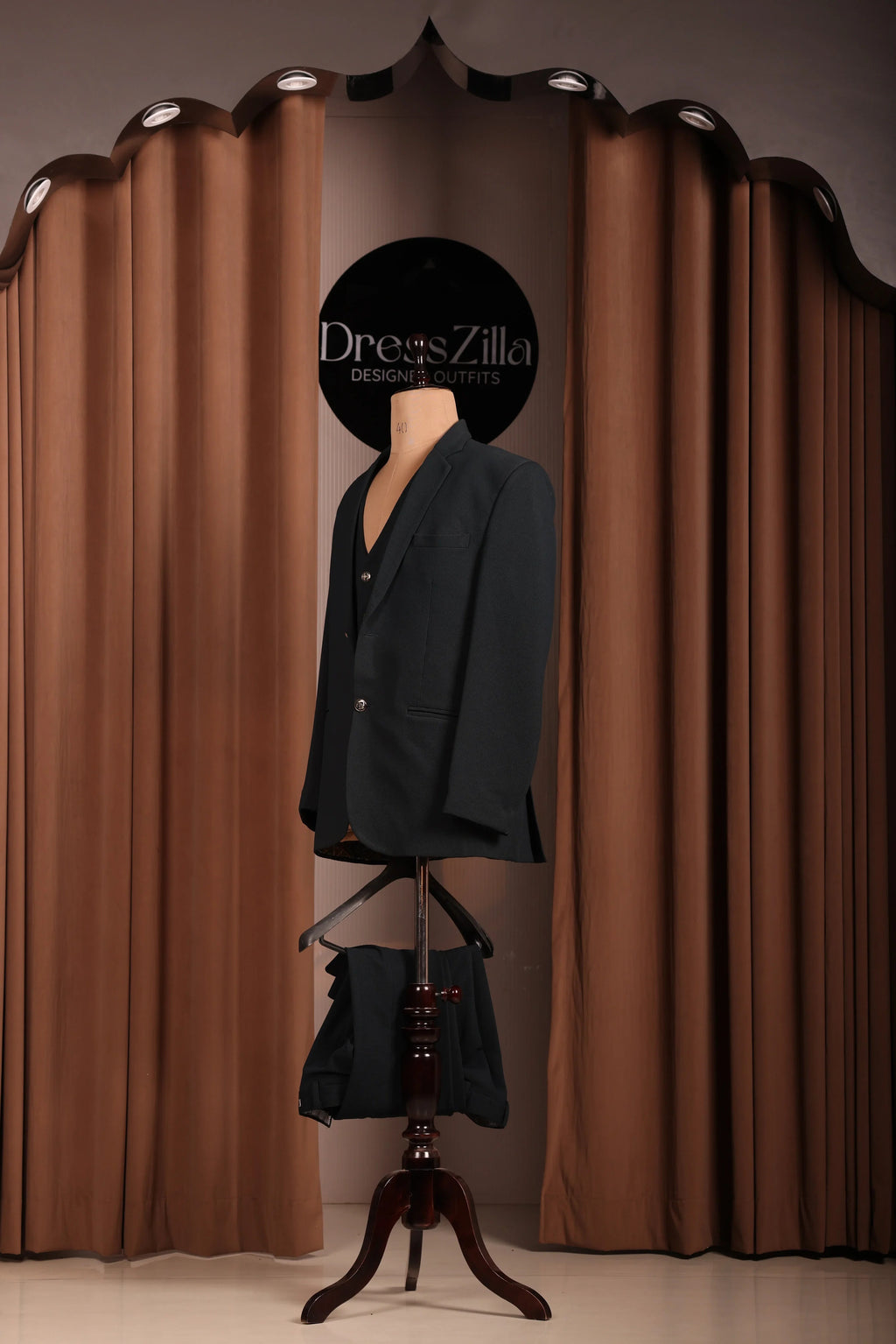 GREEN PLAIN TUXEDO