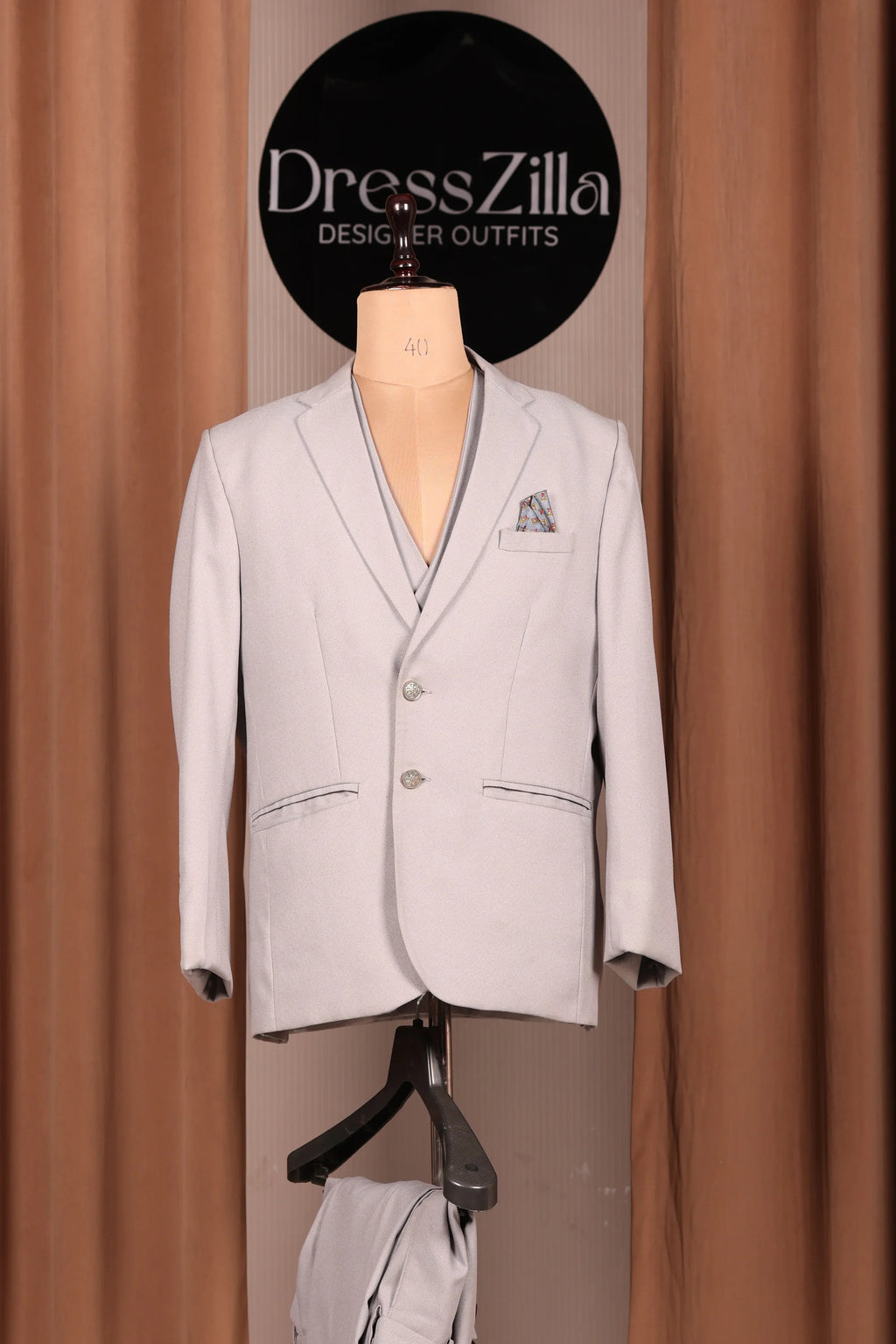 GREY PLAIN TUXEDO