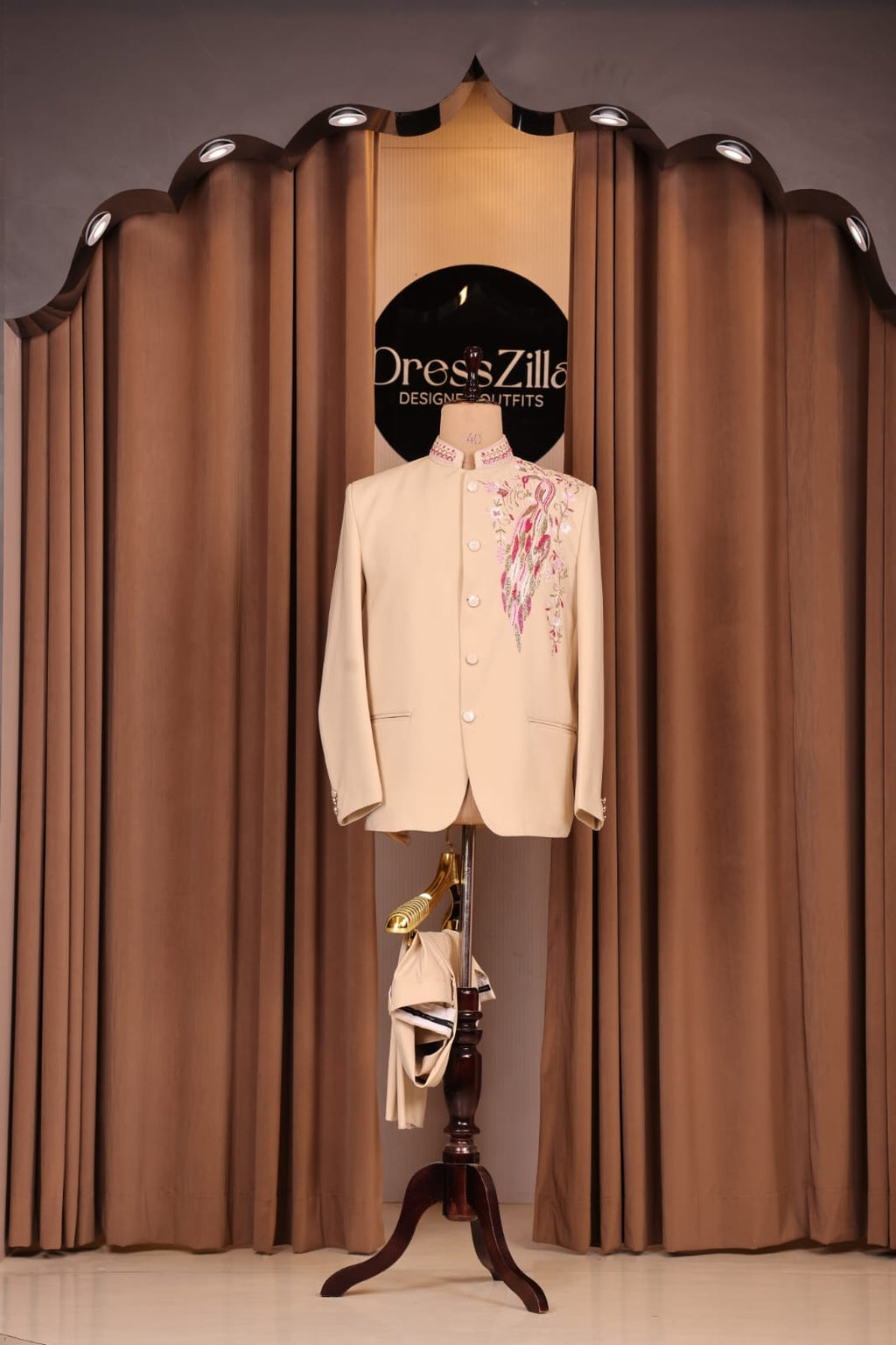 BEIGE ONE SIDE HANDWORK JODHPURI