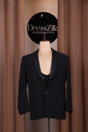 BLACK COLLAR HANDWORK TUXEDO